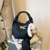 Bolsa de Mão Estilo Balde Nova Moda 2026 Outono e Inverno Versátil Retrô Bolsa de Mão Grande Capacidade Bolsa para Ir ao Trabalho Mãe e Filha