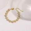 Pulsera de Joyería Elegante y Lujosa con Flor Completa Incrustada de Circonita Diamantada Brillante, Pulsera Ajustable de Flor de Cuatro Pétalos con Chapado de Cobre 18K