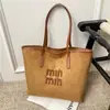 Bolso Texturizado para Mujer 2025 Nuevo de Moda Tendencia Nicho Bolso Tote para Viajar al Trabajo y Uso Casual Bolso Pequeño Elegante de Moda