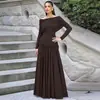 Vestido longo de manga comprida com ombros à mostra, franzido, torção na cintura e barra ampla, estilo europeu e americano, elegante vestido de noite