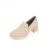 Dos tipos de mocasines de oveja estilo británico para el día a día, zapatos de cuero pequeños de tacón alto grueso para otoño 2026, zapatos de cuero genuino de punta redonda con corte profundo