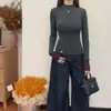 Camiseta Listrada Color Block de Gola Alta Manga Longa para Mulheres, Outono e Inverno, Tecido Escovado, Corte Justo, Blusa Base Valorizadora, Top Tendência