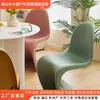 Cadeira de Jantar para Casa Nórdica Empilhável Simples Designer Negociação Celebridade da Internet Cadeira com Encosto de Plástico Cadeira Pan Dong Banqueta de Maquiagem