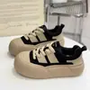 Zapatos de Mujer Esponjosos que Hacen que los Pies Parezcan Más Pequeños, Zapatos de Pan de Suela Gruesa para Mujer, 2026 Nuevos Zapatos Deportivos Casuales Versátiles Chic de Celebridad de Internet Tendencia
