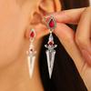 Aretes de Espada Gótica Oscura Europeos y Americanos, Aretes Vintage con Forma de Espada y Piedra Gema Roja en Forma de Gota de Agua Plateados Desgastados, Accesorios de Subcultura