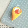 Brinquedo de Comida Simulado Série Biscoito Pão Acessórios de Resina DIY Acessórios de Cabelo Grampo de Cabelo Capa de Celular Pingente de Chaveiro Atacado