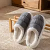 Pantuflas de algodón impermeables y gruesas para mujer, nuevo estilo otoño e invierno, para interior del hogar, forradas de felpa, antideslizantes, cálidas, suela suave, pantuflas de pareja para hombre