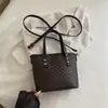 Bolso de mano para mujer muy elegante, nuevo modelo de otoño 2026, casual y moderno, moda nicho, bolso cubo bandolera de un solo hombro único