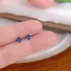 Pendientes Coloridos de Zirconia Minimalistas de Lujo Ligero de Nuevo Estilo, Diseño de Nicho con un Toque de Alta Gama, Pendientes Versátiles y Frescos
