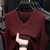 Chaleco de lana engrosado para hombre, adecuado para otoño e invierno, versátil para uso formal y casual, cuello en V, cálida camiseta sin mangas de lana para el lugar de trabajo