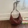 Bolso bandolera de moda para mujer con remaches, estilo europeo y americano, adecuado para el uso diario, bolso de hombro casual versátil para el día a día