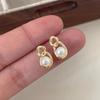 Aretes de Perla para Mujer, Elegantes y de Moda, Geométricos con Aguja de Plata S925, Accesorios Versátiles para Amigas, Estilo Moderno y Único