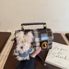 Bolso de Mano y Bandolera Nuevo Diseño a Cuadros Otoño e Invierno 2025 Bolso Cuadrado Pequeño con Diseño a Cuadros Pu