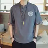 Camiseta de lino bordada de estilo chino para hombre, verano 2022, nueva marca de moda, suelta, de manga corta, con hebilla, de algodón y lino.