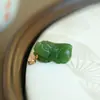 Pingente Pixiu de Jadeite Hetian em Ouro 18K Adornado com um Estilo Clássico Único e Elegante para Casais e Estilo Retro Chinês de Nicho