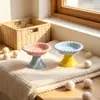 Cuenco Cerámico para Mascotas con Forma de Concha de Macarrón, Cuenco para Gatos para Prevenir Acné Felino, Protección del Cuello, Cuenco Inclinado para Comida, Cuenco para Agua, Cuenco para Perros de Alta Estética