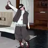 Conjunto de moda para niña: conjunto de tres piezas con chaleco de trabajo, blusa base de encaje irregular de otoño y camiseta con cinta ropa para niños