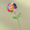 Terminado Tejido a Mano de Lana Cara Sonriente Ramo de Girasoles Ganchillo Girasol Día del Maestro Temporada de Exámenes de Admisión Universitaria Temporada de Graduación Regalo