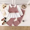 Conjunto Dulce de Primavera y Otoño para Niñas: Conjunto de Dos Piezas: Top de Manga Larga con Cuello de Muñeca y Doble Lazo + Pantalones Acampanados de Color Sólido