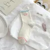 Calcetines dulces de oso estilo japonés para otoño e invierno para mujer, calcetines de encaje a media pantorrilla estilo universitario, calcetines casuales versátiles lindos de dibujos animados para mujer