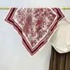 2026 Nuevo Bufanda Cuadrada de Alta Gama Europea y Americana con Letra V para Mujer, Chal Versátil Elegante de Otoño e Invierno, Bufanda de Seda, Bufanda para Camisa