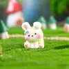 Ornamento de resina de paisagem em miniatura, adorável figura de coelho de desenho animado com a cabeça inclinada, acessório decorativo para mesa e carro