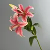 Lirios artificiales hidratantes con tacto realista, lirios artificiales de alta calidad para fotografía, flores artificiales para decoración del hogar, venta al por mayor de flores de seda