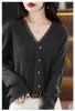 Camisa de Renda com Decote V para Mulheres Outono 2025 Novo Look Emagrecedor Top que Cobre a Barriga Tamanho Grande Suéter de Tricô Vermelho
