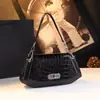 Bolsa Feminina Elegante 2026 Nova em Couro Genuíno com Padrão de Crocodilo, Bolsa de Ombro Exquisita, Bolsa Transversal Baguete Sela, Bolsa de Mão Estilosa