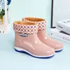 Zapatos de agua impermeables de caña corta y alta para mujer, botas de lluvia de media caña para adulto para mujer, botas de agua de moda para verano con forro de felpa para mujer, botas de lluvia antideslizantes para mujer