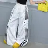 Conjunto de Roupa de Verão para Meninas 2026 Novo Casual Estilo Coreano para Meninas Mais Velhas, Moletom de Manga Curta com Estampa de Letras e Conjunto de Calça Cargo