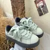 Tênis de Plataforma de Nicho para Mulheres 2026 Primavera Novo Estilo Coreano Versátil Sapatos Brancos Estudante Retrô Casual Sapatos Esportivos