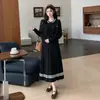Ropa de maternidad para primavera y otoño, nuevo conjunto de dos piezas de cárdigan de punto estilo universitario y vestido plisado, rejuvenecedor y adelgazante, adecuado para usar durante el embarazo
