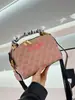 Bolsa de Mão Acolchoada Estilo Tweed para Mulheres 2025 Novo Estilo Elegante Grande Capacidade Ombro Único Versátil Três Maneiras de Carregar Moda
