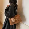 Bolsa Tote de Gran Capacidad para Mujer 2025 Otoño e Invierno Nueva Moda Tendencia Retro Bolso de Hombro Simple Casual para Viajar
