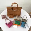 Mini Bolso Lindy Bolso con Cadena Colgante Lindo Adorno para Coche Llavero Colgante Creativo Bolso para Auriculares Bluetooth N