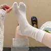 Calcetines finos blancos de verano para mujer con dedos separados, calcetines grises hasta la mitad de la pantorrilla, calcetines de estilo ballet japonés con dos dedos, calcetines de malla