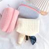 Bolsa de cosméticos de felpa color macaron, bolsa de almacenamiento de cosméticos dulce y fresca, bolsa de aseo portátil de viaje a cuadros