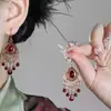 Pendientes de Borla con Gota de Agua Retro, Ganchos para Oreja Estilo Palacio Personalizados, Estilo Nicho, Pendientes Versátiles de Gama Alta al por Mayor