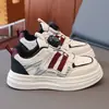 Tênis de Skate Infantil 2026 Primavera/Outono Novo Estilo Moda Masculina Versátil Casual Calçados Femininos Solado Macio Antiderrapante Confortável Calçados Esportivos