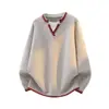 Suéter Masculino de Inverno 2026, Marca Nova e Moderna, Solto, Espessado, Color Block, Costurado à Mão, Gola V, Perfeito para Usar em Camadas