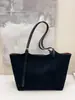 Bolso Retro para Mujer de Gran Capacidad 2025 Nuevo Otoño e Invierno Versátil Simple Bolso de Hombro Casual Moda Bolso Tote para Viajar