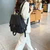 Mochila Feminina, Nova Bolsa de Nylon Impermeável, Mochila com Cordão e Fivela de Trava, Grande Capacidade, Bolsa Versátil para o Dia a Dia, Venda Direta da Fábrica