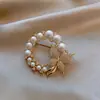 Broche novo estilo feminino senso de alta qualidade nicho broche atacado pino de alta qualidade temperamento fixo roupas terno joia pérola