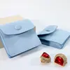 Encuentra una Fábrica Profesional para Procesar y Personalizar Bolsas para Empaque de Joyería con Varios Materiales, Incluyendo Superficies Mate Cepilladas Ultra Finas, y Proporcionar Servicios de Diseño
