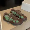 Sapatos casuais esportivos femininos versáteis de nicho respiráveis com sola reta coloridos, tênis de treino alemão, estilo retrô moderno 2026 feio-bonito feminino