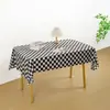 Toalha de Mesa Descartável de Plástico Xadrez Vermelho, Preto e Branco 54 x 108 polegadas Retangular Impermeável e à Prova de Óleo
