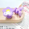 Mini Cabine Flor Cartoon Mesa e Cadeira DIY Casa de Boneca Pequenos Enfeites Pingente Caixa de Joias Pingente de Chaveiro Material
