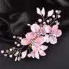 Acessórios de cabelo de noiva mais vendidos transfronteiriços, tiara de flor de pérola, pente de cabelo feito à mão, conjunto de grampos e palitos de cabelo para fotografia de viagem de casamento
