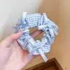 Scrunchie Deslumbrante Estilo Zhao Lusi para Mulheres, Elástico de Cabelo de Alta Qualidade, Corda para Coque, Acessório de Cabelo por Xu Yan